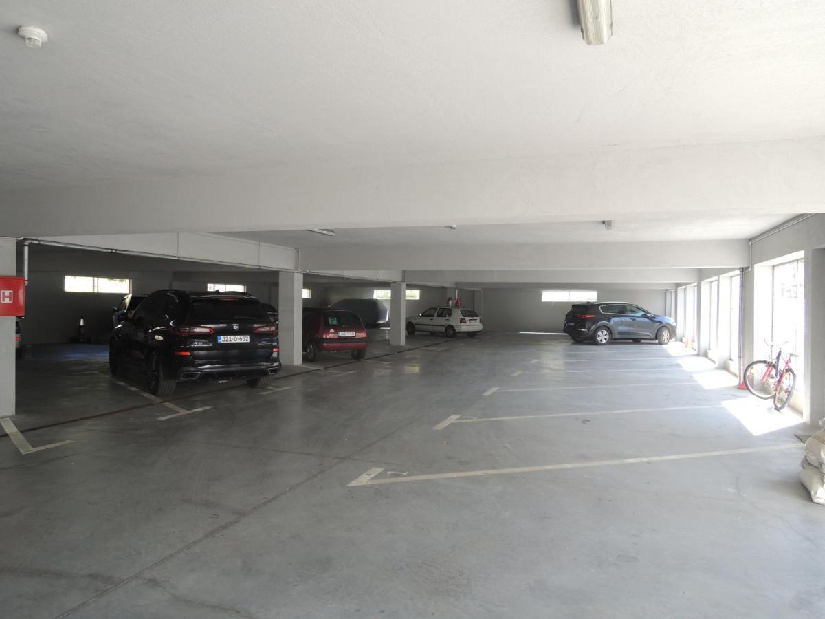 Hotel Logavina 8 Garage Parking Sarajevo Exterior photo